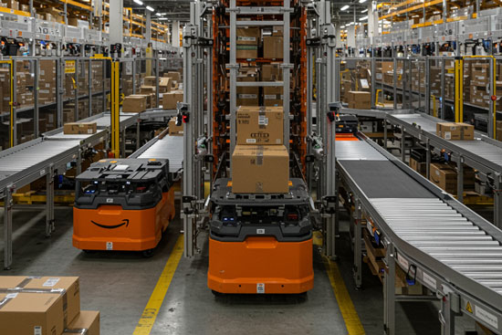 Del garage a los 500,000 robots. La historia de Amazon, su logística y procesos