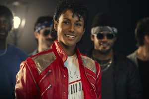 Aunque no posee experiencia como actor, Jaafar Jackson logró intrepretar de buena forma a su tío. Créditos  Lionsgate/Northfoto