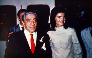 Onassis y Jackie Kennedy. The Associated Press.